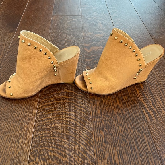 Stuart Weizman Wedge - Picture 4 of 5